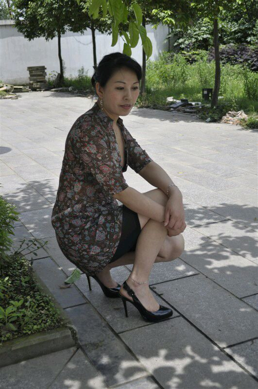 最新熟女論壇免費(fèi)，自信與成就感的蛻變，熟女們的勵(lì)志前行之路！
